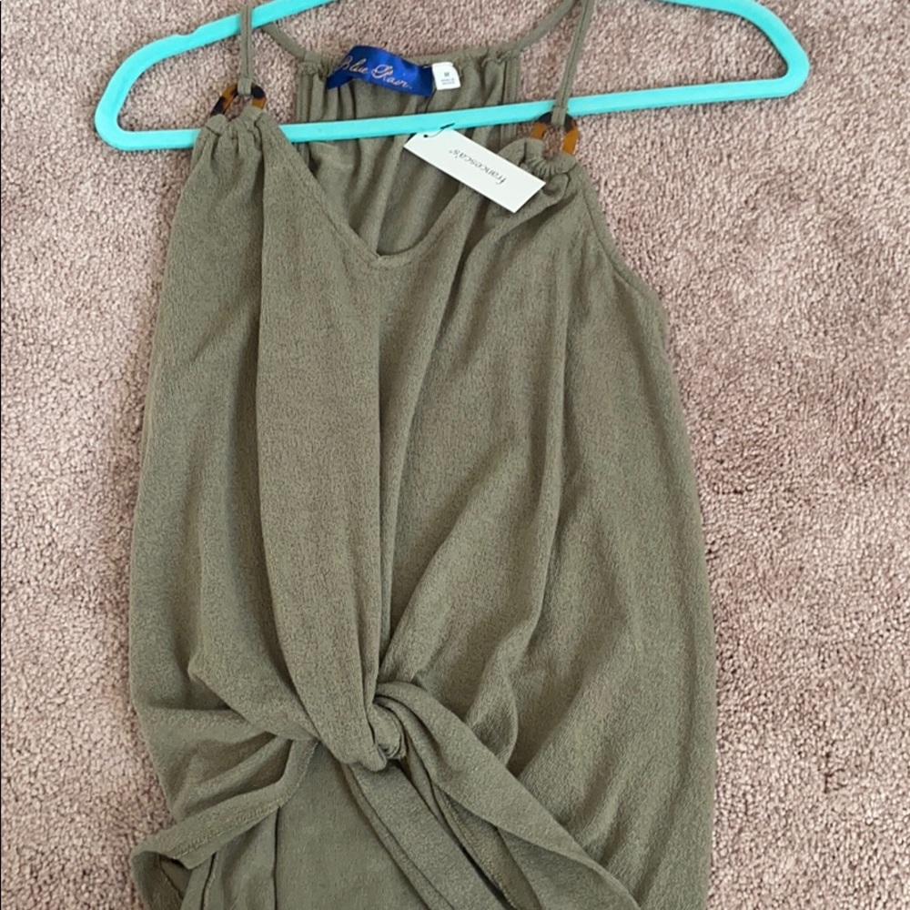 Tie front tank